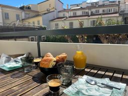 NICE AND QUIET 2 BEDROOMS DUPLEX 5 mn from Palais des Festivals